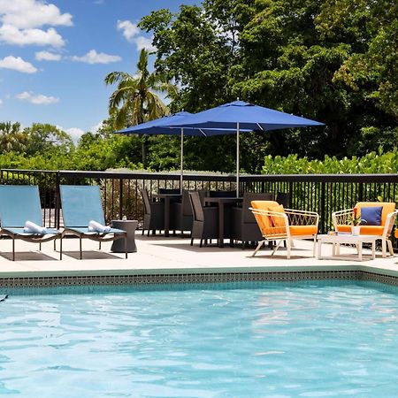 Hampton Inn Naples-Central Ngoại thất bức ảnh