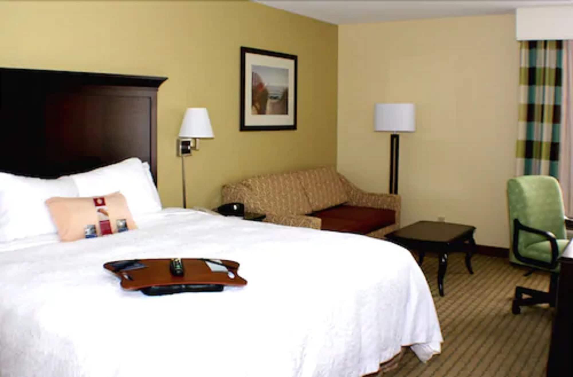 Hampton Inn Naples-Central Ngoại thất bức ảnh
