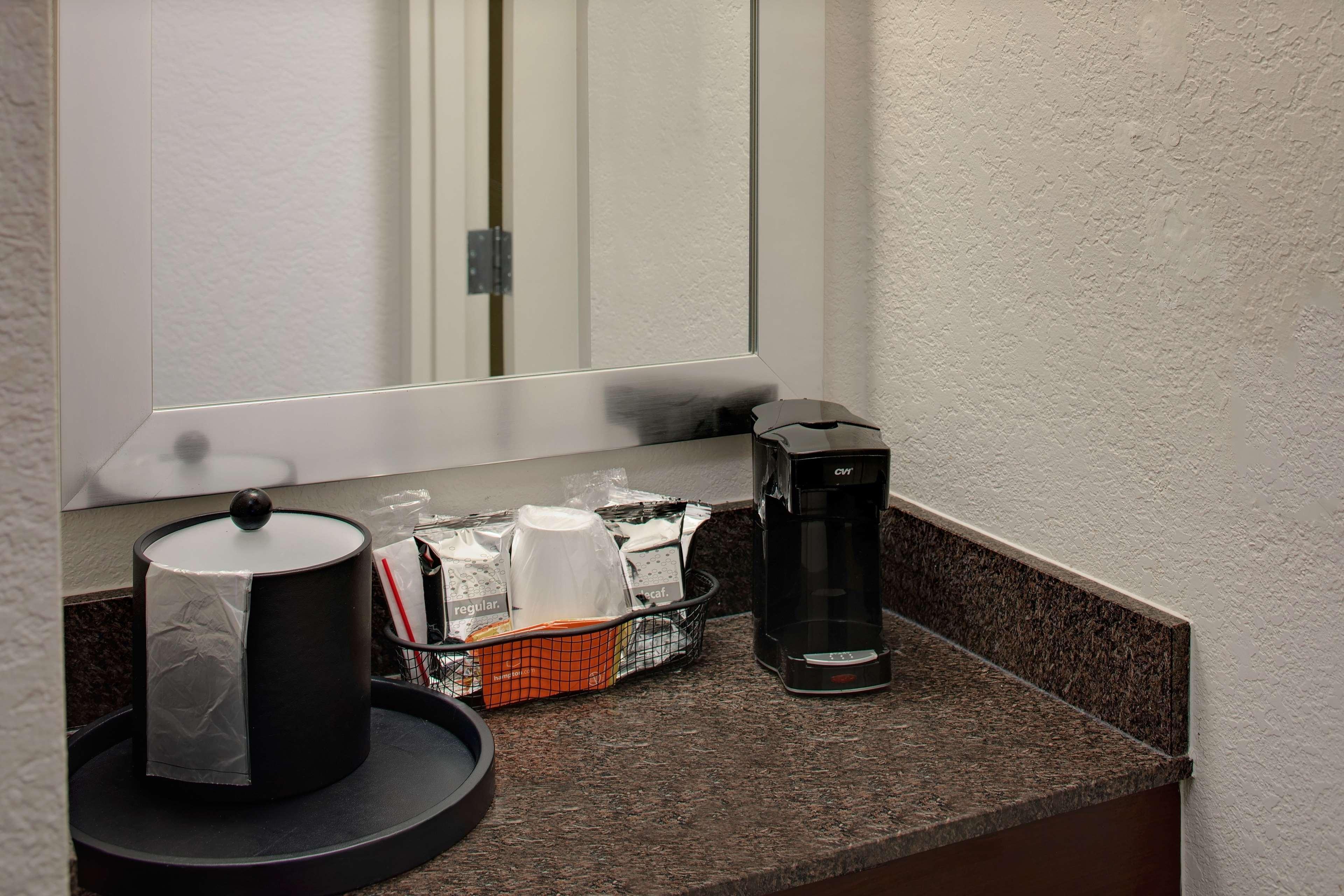 Hampton Inn Naples-Central Ngoại thất bức ảnh