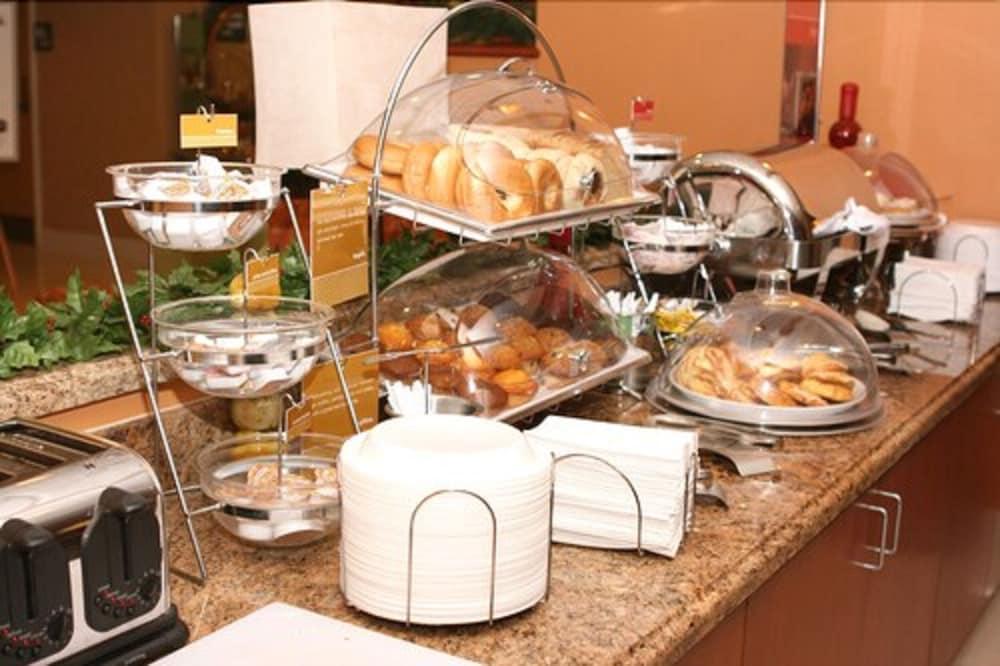 Hampton Inn Naples-Central Ngoại thất bức ảnh