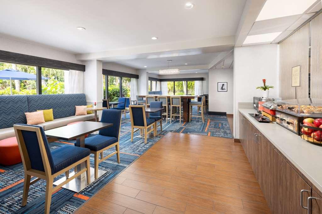 Hampton Inn Naples-Central Nhà hàng bức ảnh
