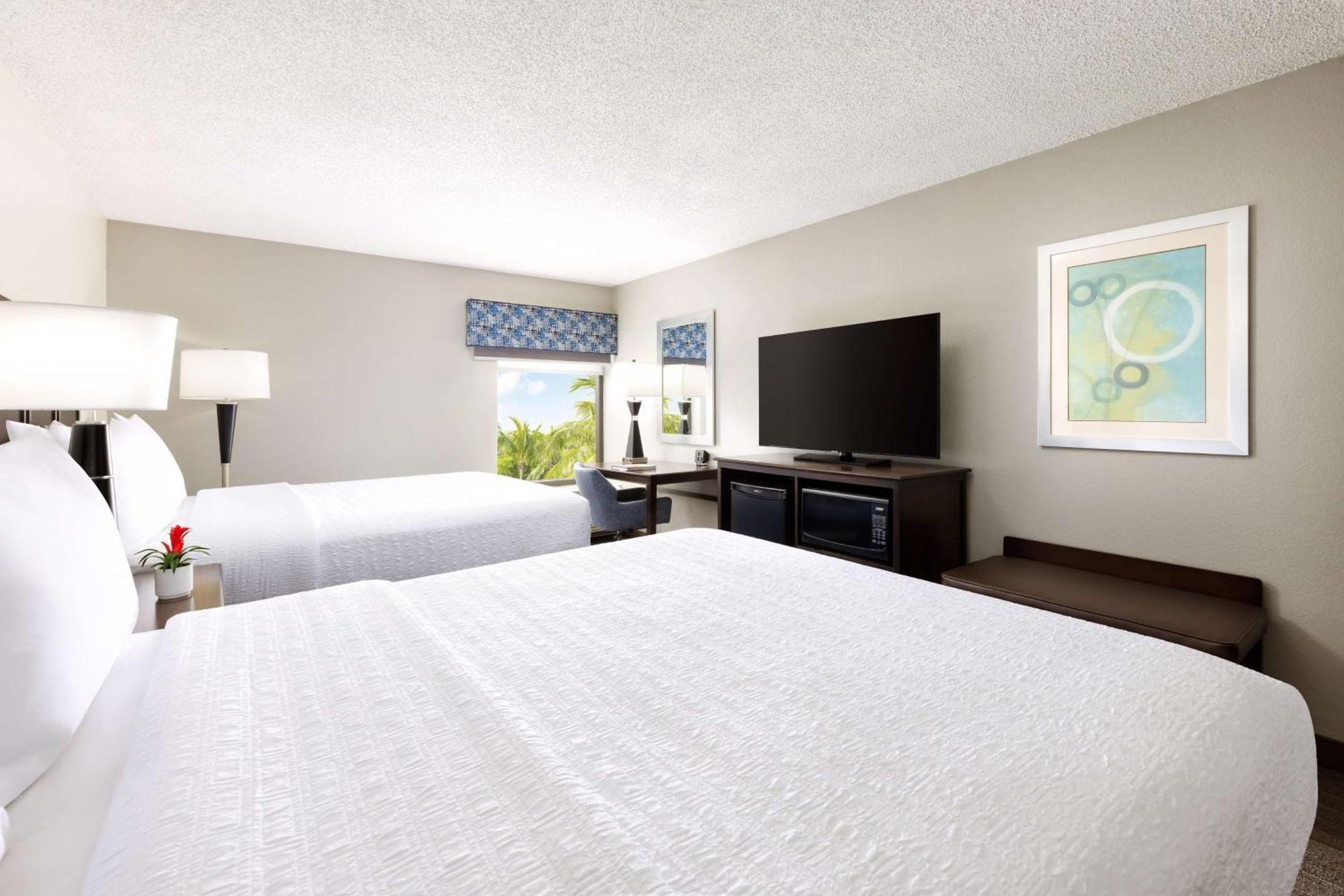Hampton Inn Naples-Central Ngoại thất bức ảnh
