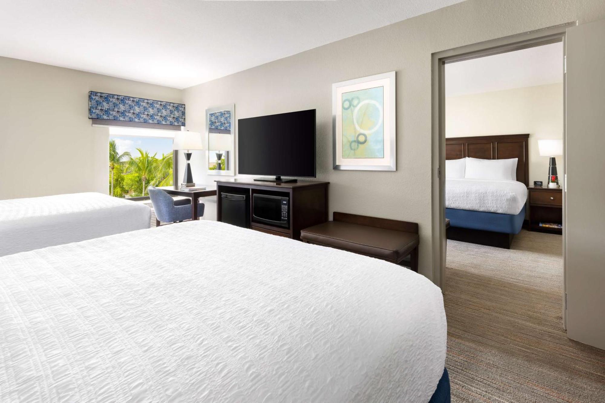 Hampton Inn Naples-Central Ngoại thất bức ảnh