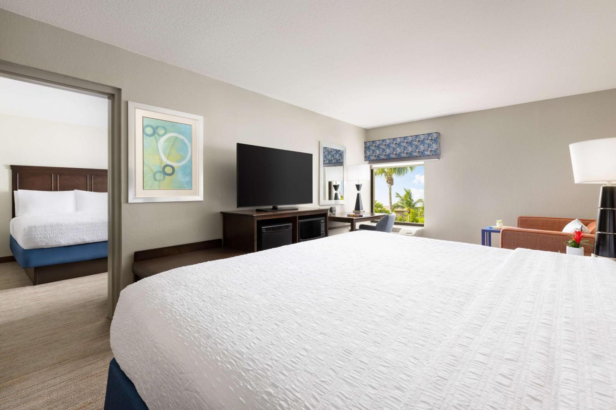 Hampton Inn Naples-Central Ngoại thất bức ảnh