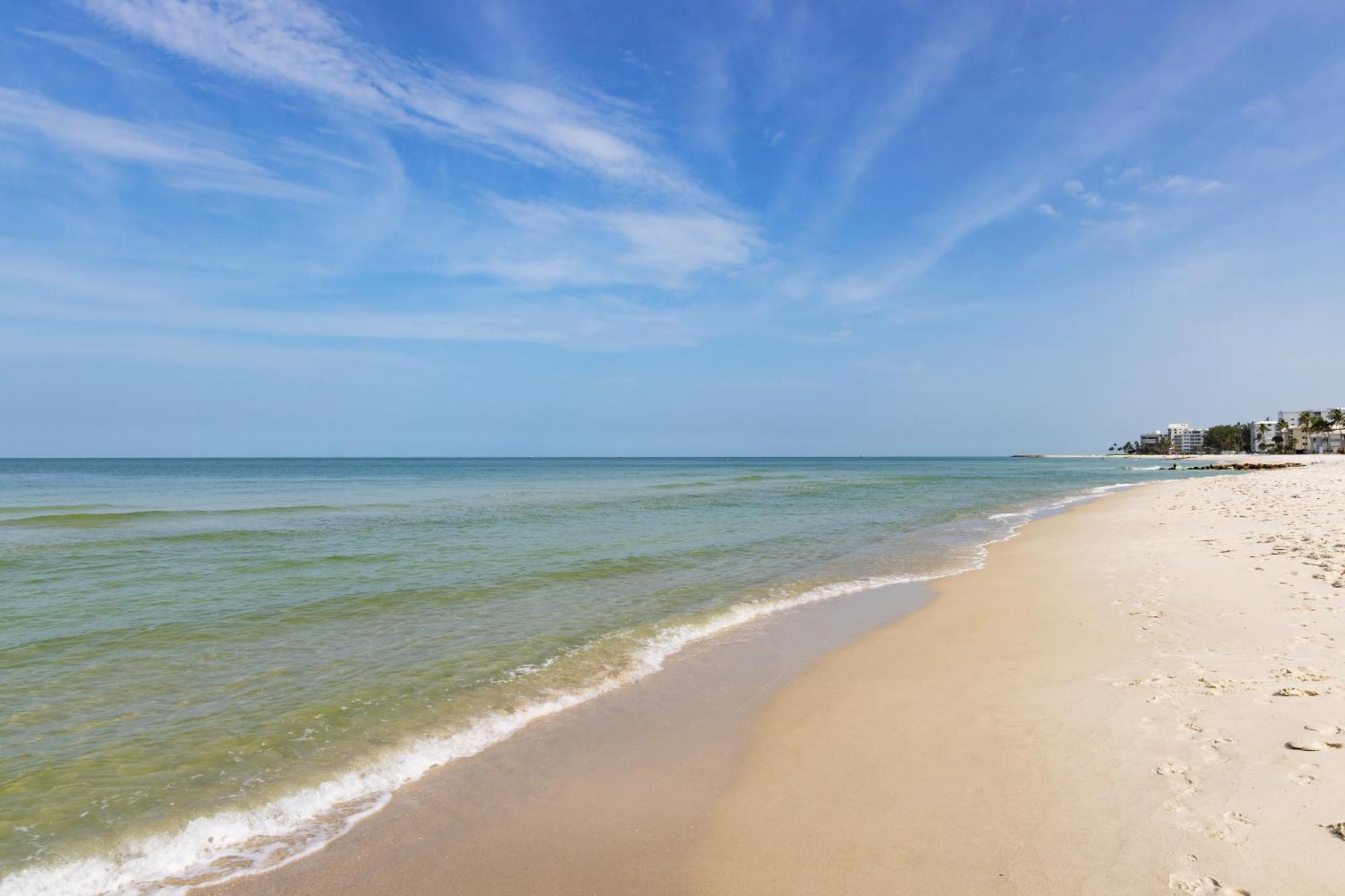 Hampton Inn Naples-Central Ngoại thất bức ảnh