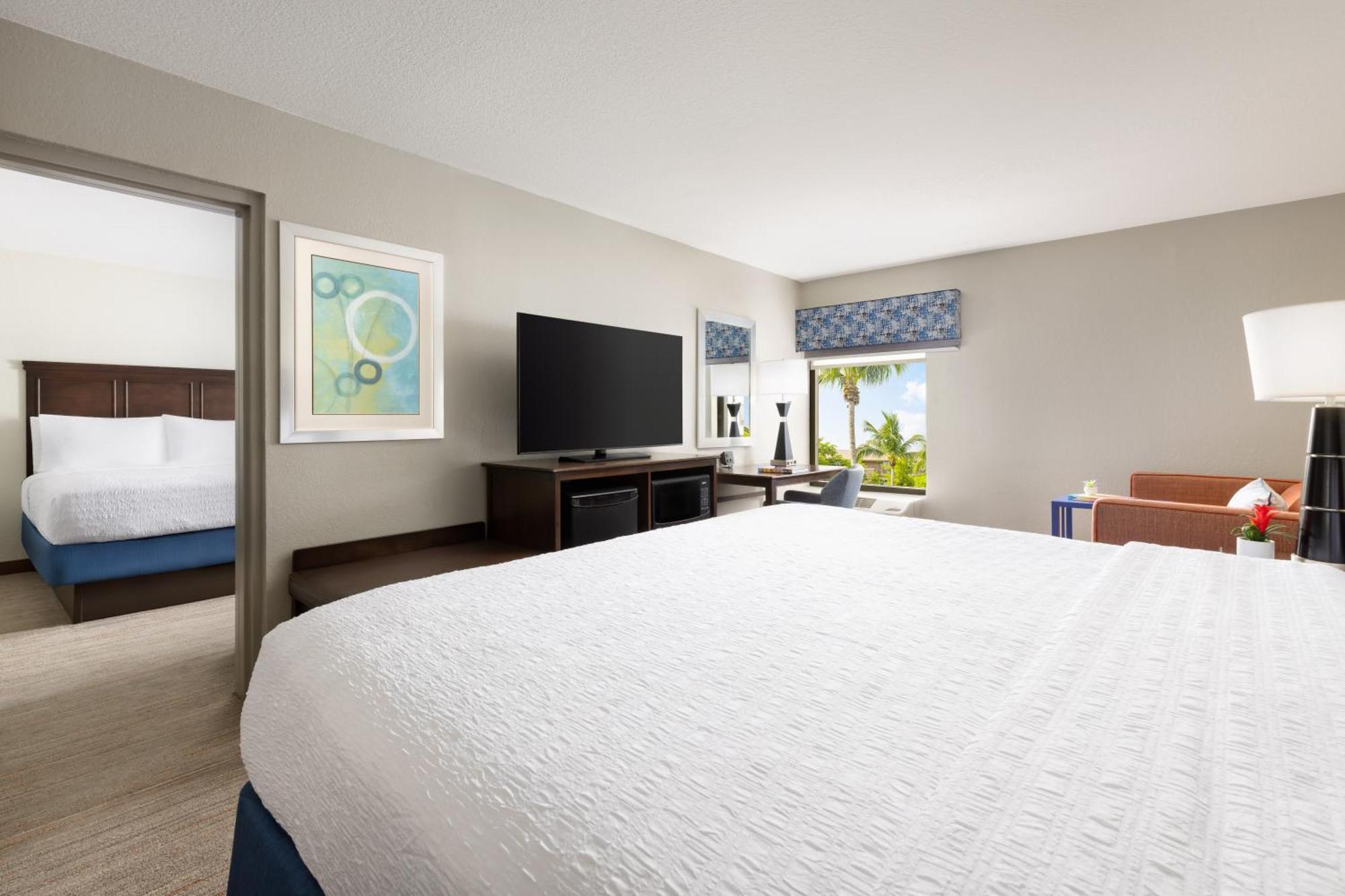 Hampton Inn Naples-Central Ngoại thất bức ảnh