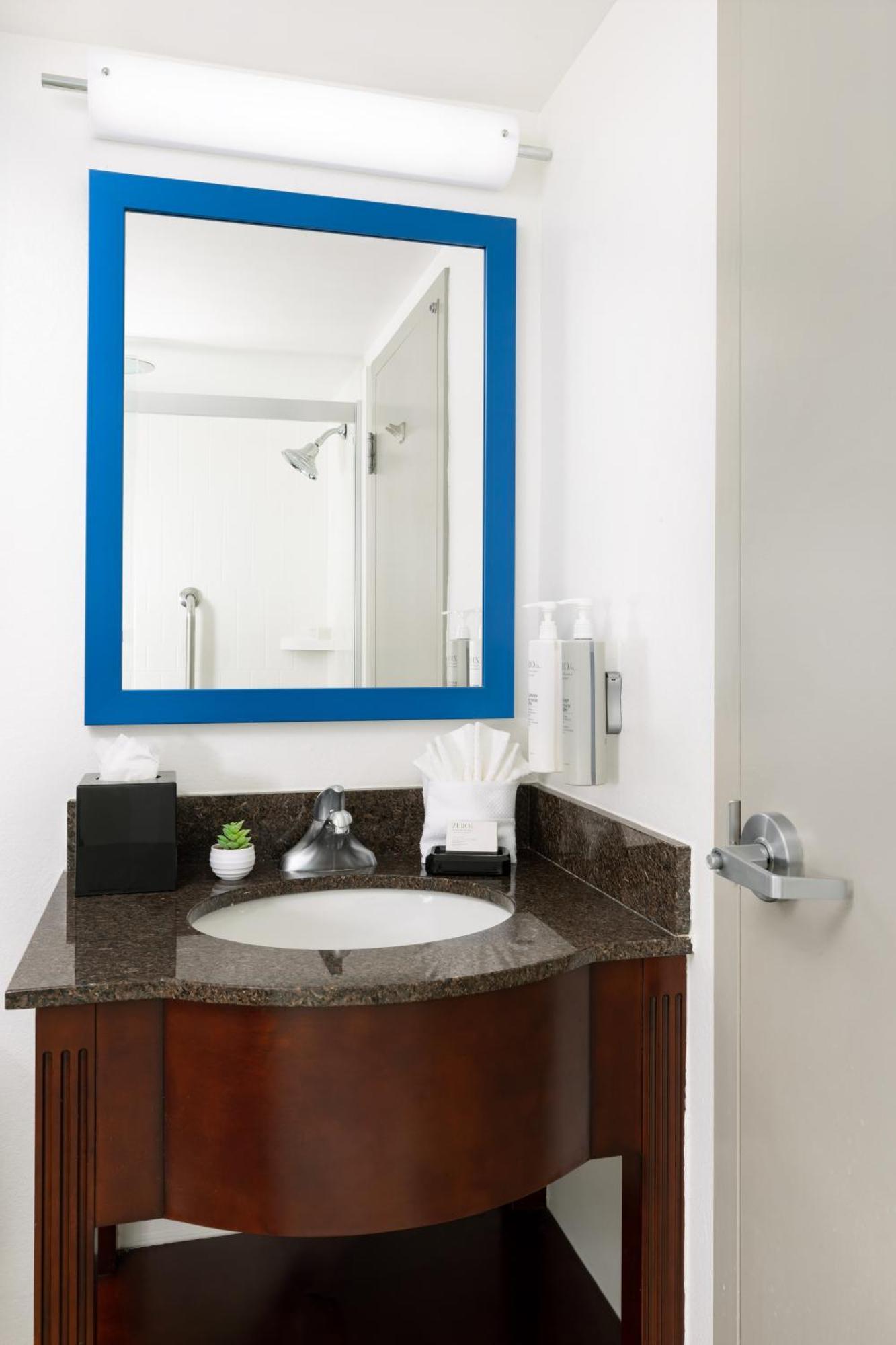 Hampton Inn Naples-Central Ngoại thất bức ảnh